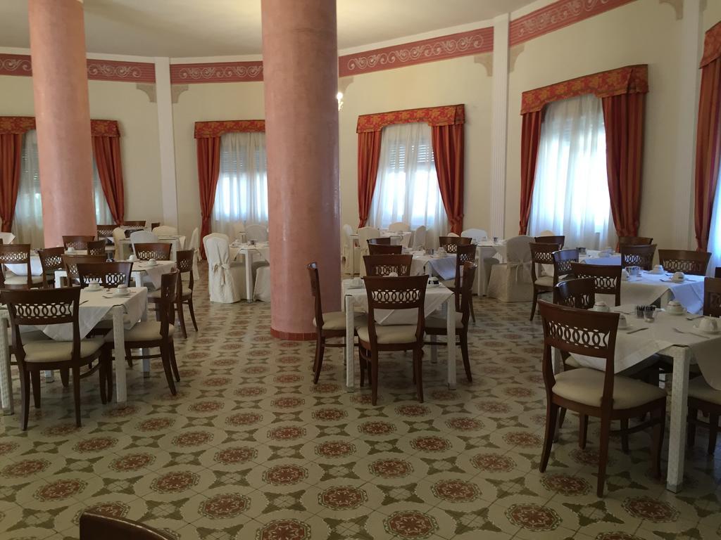 Eden Park Hotel Marina Di Pulsano Luaran gambar