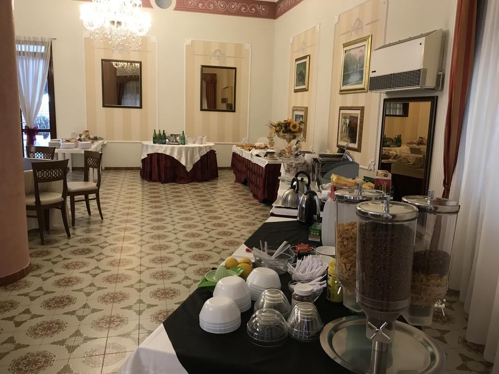 Eden Park Hotel Marina Di Pulsano Luaran gambar